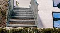 Scarlo 1000 mit 11 Stufen beidseitiges Geländer Premium mit Bodenstütze